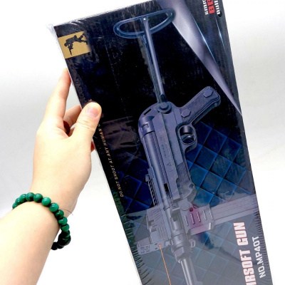 Автомат (кульки,бат.,лазер,у короб.) 43,6*18,5*6 см MIC MP40T