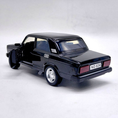 Машина металева АВТОПРОМ 1:32-36 Lada 2107 (СІРА) Автопром 7645