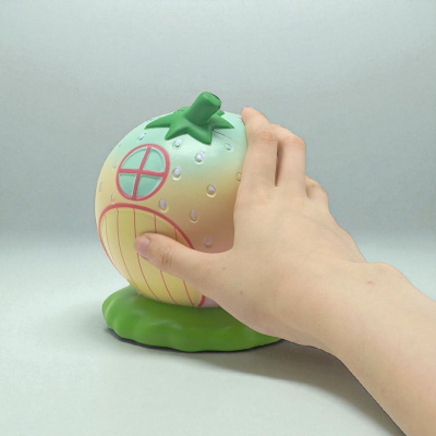 Іграшка-антистрес з ароматом Squishy Полуничний будиночок ЖОВТО-РОЖЕВИЙ MIC DFC023