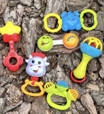 Набір брязкалець в колбі, (РОЖЕВИЙ) huan le xing toys 997-64C