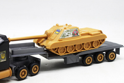 Ігровий набір Тягач ЗСУ з танком, бежевий Maximus 5173