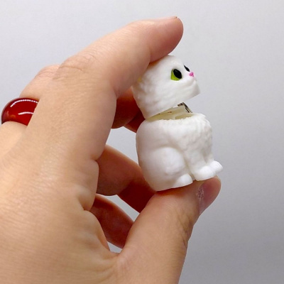 Брелок 3d друк КОТИК З ПРУЖИНОЮ (БІЛИЙ), KEYCHAIN MIC KCHN135
