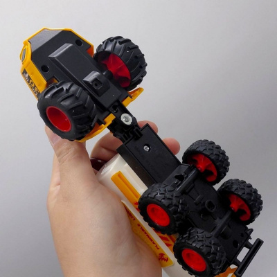 Трактор металевий інерційний YG Toys (ЖОВТИЙ) YG Toys 0301-27