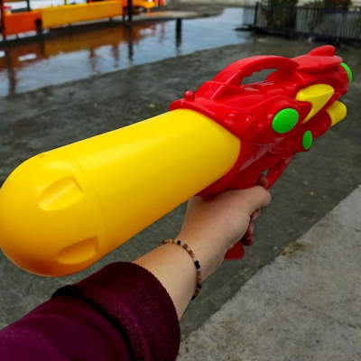 Водний пістолет, помповий механізм, (48 см) червоний MIC TK-41004