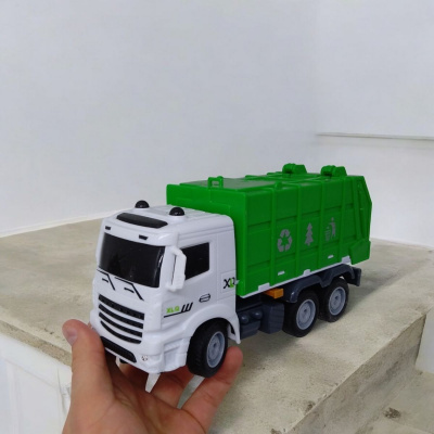 Комунальна машина на радіокеруванні, сміттєвоз Da Hua Toys DH666-7D
