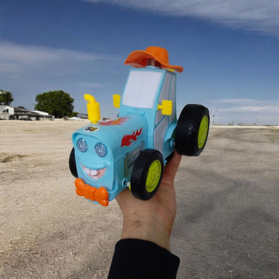 Трактор танцюючий на радіокеруванні Crazy Car, зелений MIC 2101-A