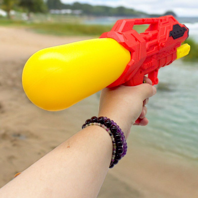 Водний пістолет з накачуванням (35 см.), червоний MIC TK3698-59