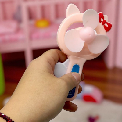 Вентилятор механічний ручний Hello Kitty MIC MS-23-622
