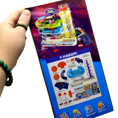 Інтерактивний автотрек (автоматичний підіймач, звук, світло, пісні, 4 машинки, паркінг, виїзди) Wtoys 92629