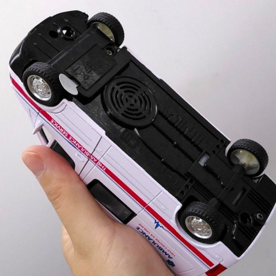 Машинка спецтехніка Швидка допомога з підсвіткою CHENGMEI TOYS CLM61K