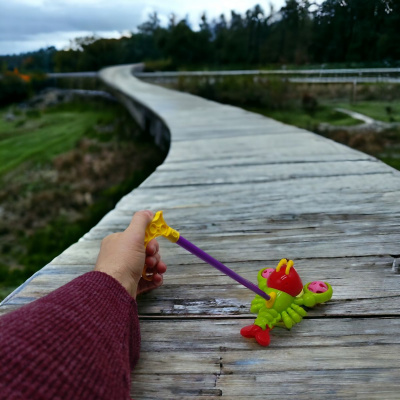 Каталка з ручкою Лобстер (жовтий) MIC 198-13