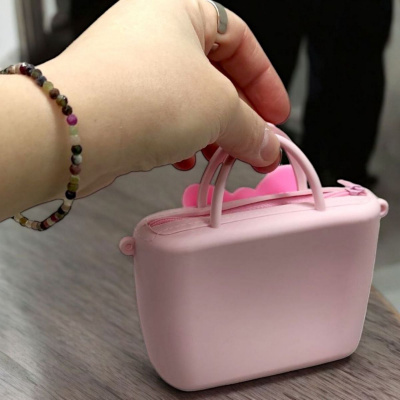 Сумочка силіконова Качечка (12,5 см) бузкова MIC C68082