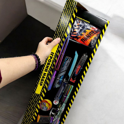 Ігровий набір BIG BOX Geometric, деревʼяний - резинкостріл, ножі, рукавички, брелок Сувенир-Декор BB-Geo