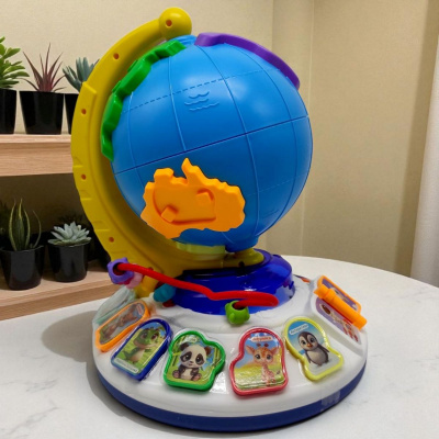 Диво-глобус, укр (7 віршів, 7 пісень, 10 казок, ноти, цифри, сортер, намистини, підсвічування) Wtoys 62609