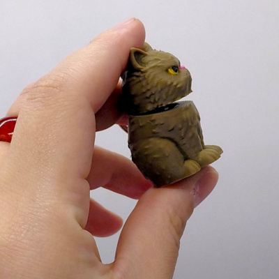 Брелок 3d друк КОТИК З ПРУЖИНОЮ (КОРИЧНЕВИЙ), KEYCHAIN MIC KCHN135