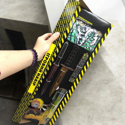 Ігровий набір BIG BOX Yakudza, деревʼяний - резинкостріл, ножі, рукавички, брелок Сувенир-Декор BB-Yak