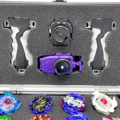 Набір бейблейдів у валізі MIC CY1813-12A