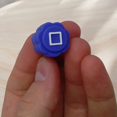 Настільна гра Гонгі Gonggi - Гра в кальмара 2, на підставці (вид 2) MIC Squid game2