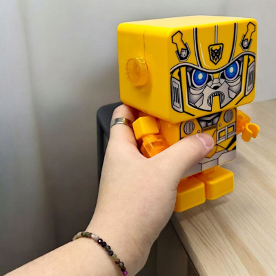 Музична іграшка Робот - Бамблбі танцює, мелодії, підсвічування MIC RD10