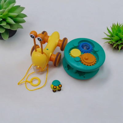 Каталка-ксилофон Равлик, запускалка, шестерні (бірюзовий) abeien 58079