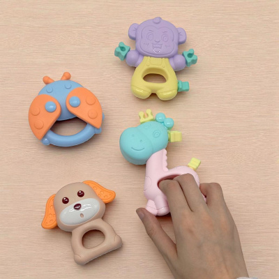 Набір брязкалець 4 штук в пакеті Baby Toys 030