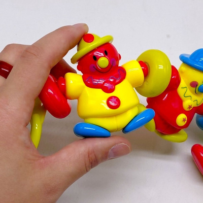 Брязкальце на візок Клоуни в кульку р.46x10x3 см YG Toys C901-1