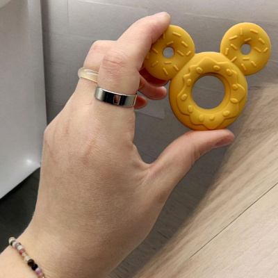 Силіконовий прорізувач для зубів Міккі, персиковий Mega Zayka №0420